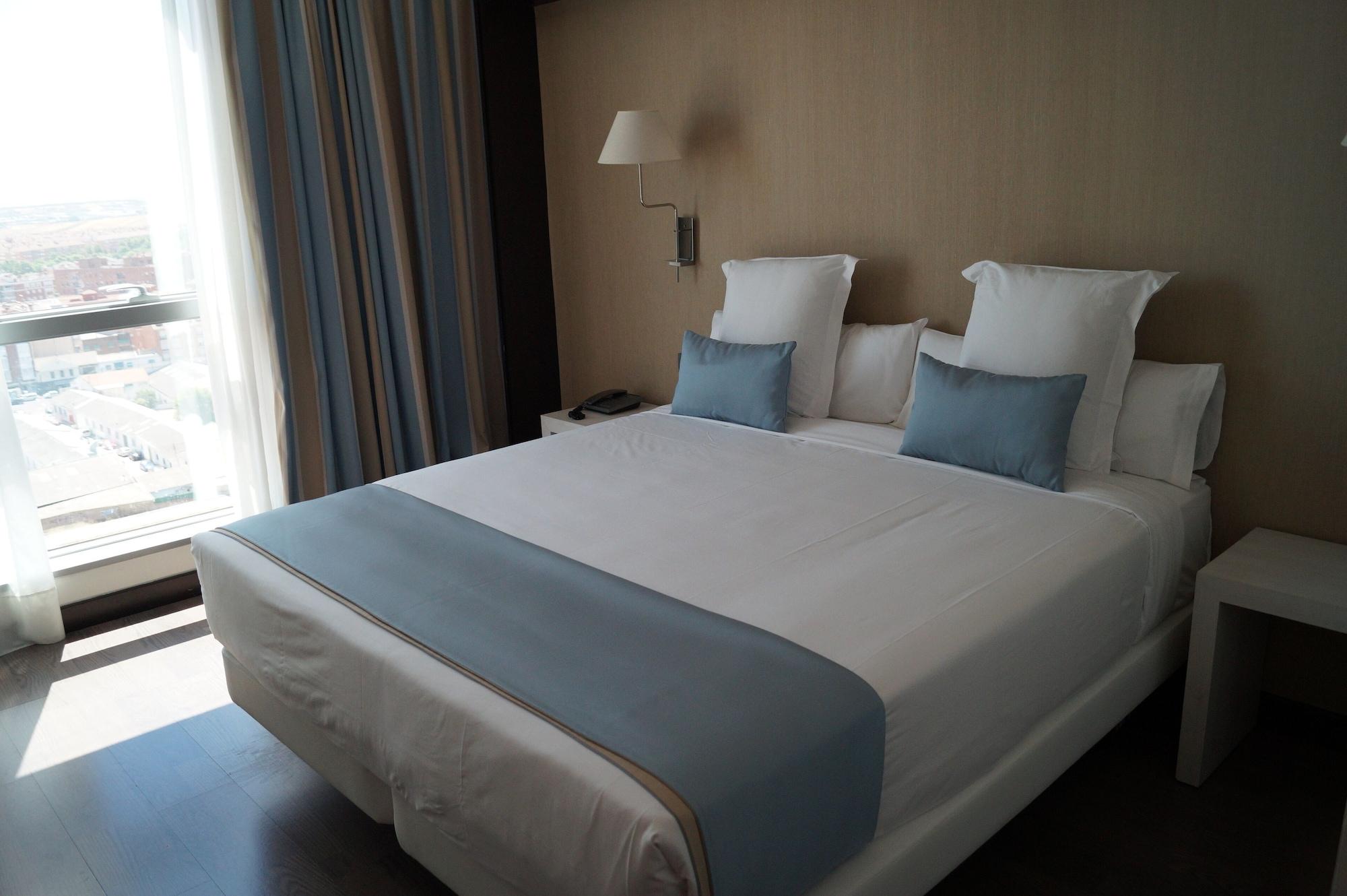 Lcb Hotel Fuenlabrada Exterior photo