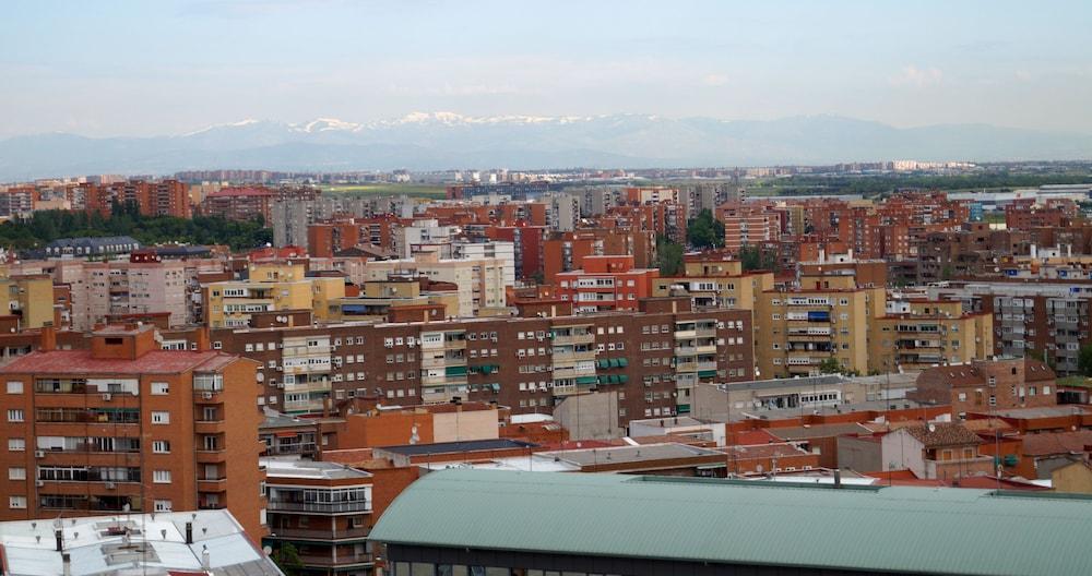 Lcb Hotel Fuenlabrada Exterior photo